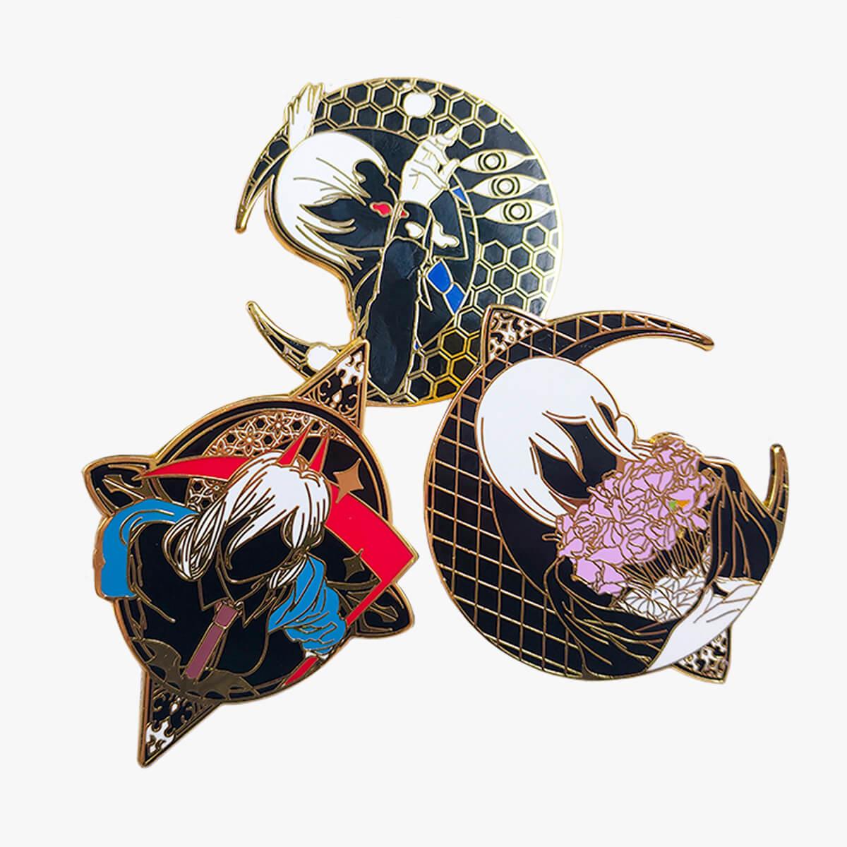 Chainsaw Man Crescent Moon Metal Badge Pins - Aesthetic Clothes Shop Chainsaw Man Crescent Moon Metal Badge Pins - Aesthetic Clothes Shop