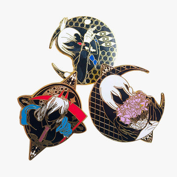 Chainsaw Man Crescent Moon Metal Badge Pins - Aesthetic Clothes Shop Chainsaw Man Crescent Moon Metal Badge Pins - Aesthetic Clothes Shop