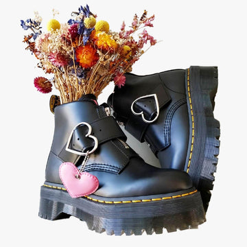 Heart Buckle Aesthetic Martens Boots - Aesthetic Clothes Shop Heart Buckle Aesthetic Martens Boots - Aesthetic Clothes Shop