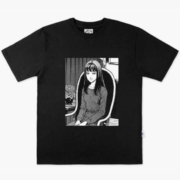 Horror Aesthetic Junji Ito Tomie Sitting and Staring T-Shirt Horror Aesthetic Junji Ito Tomie Sitting and Staring T-Shirt