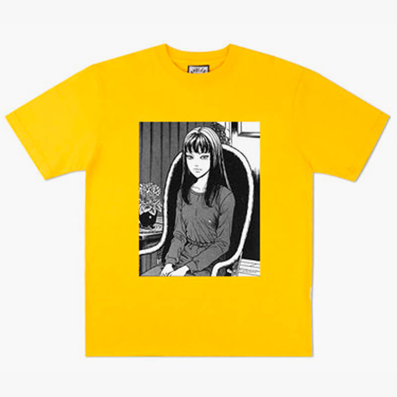 Horror Aesthetic Junji Ito Tomie Sitting and Staring T-Shirt Horror Aesthetic Junji Ito Tomie Sitting and Staring T-Shirt