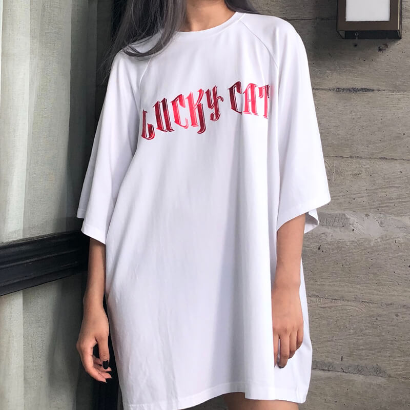 Lucky Cat Oversized T-Shirt Lucky Cat Oversized T-Shirt