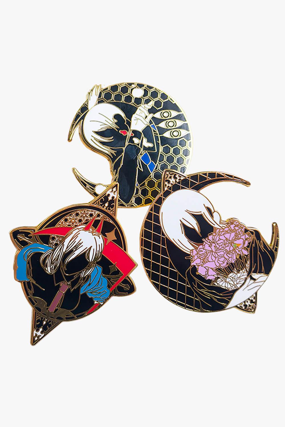Chainsaw Man Crescent Moon Metal Badge Pins - Aesthetic Clothes Shop